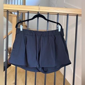 Lululemon Stroll at Sundown Mid-Rise Short 3” *Ventlight Mesh